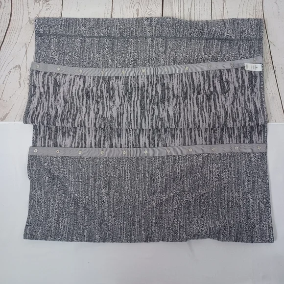 NWOT Lululemon Vinyasa Customizable Gray Snap Scarf Wrap Warmer Reversible